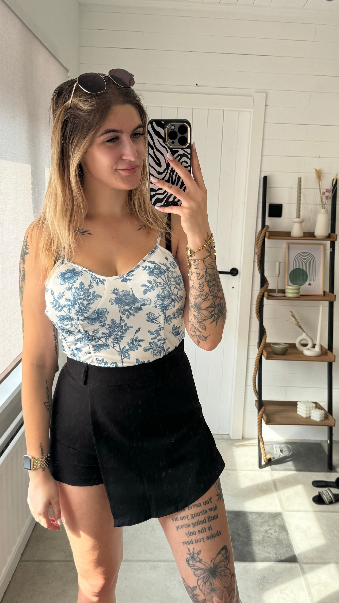 TOP MET VLINDER PRINT I BLAUW